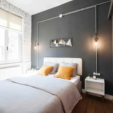 Apart-hotel No11